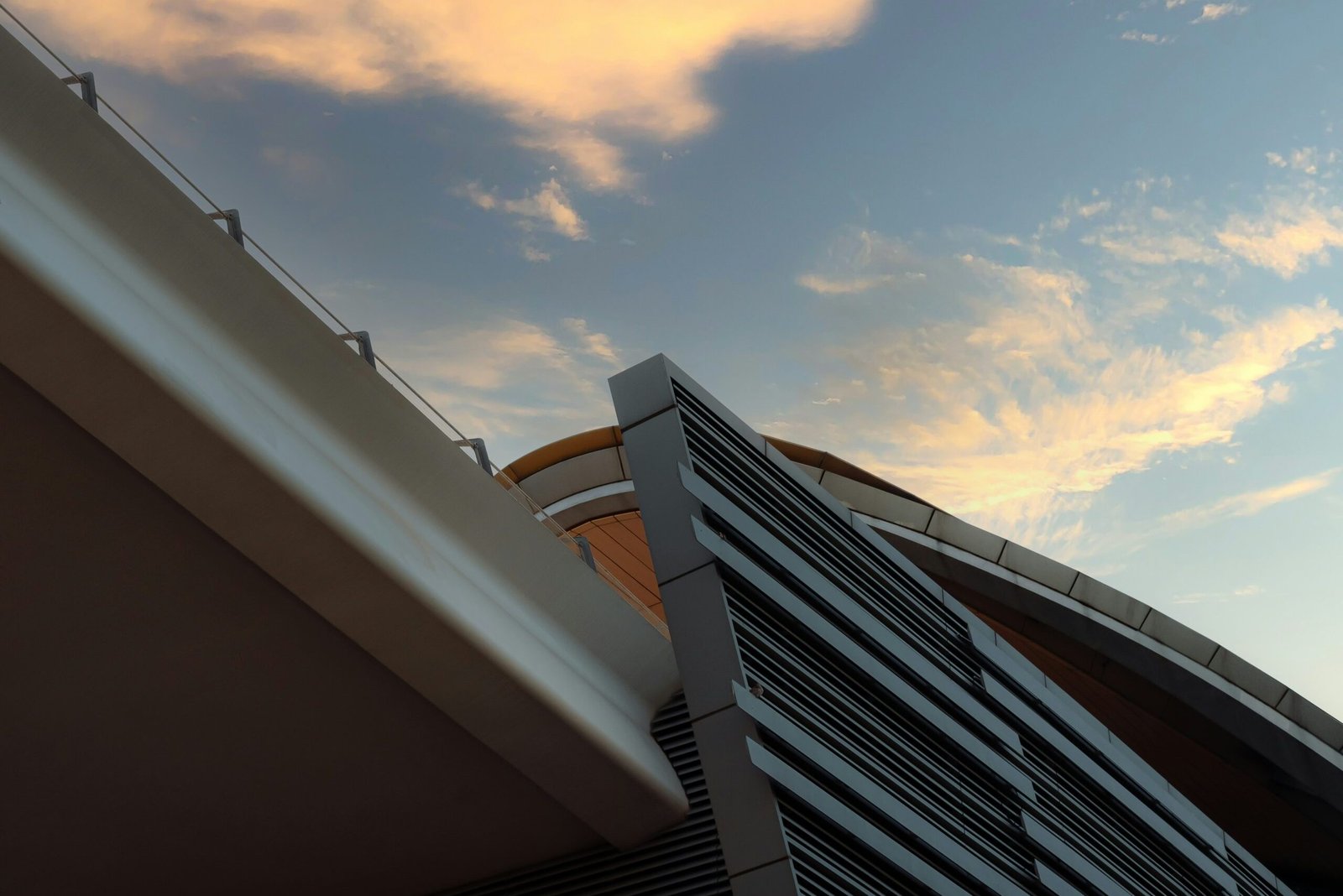 ed-ward-fiPr67_CQXI-unsplash